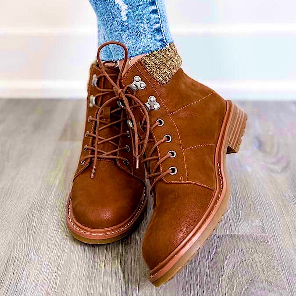 🆕🤎MIA: Knitted Cuff Lace Up Hiking Boots SIZE 9